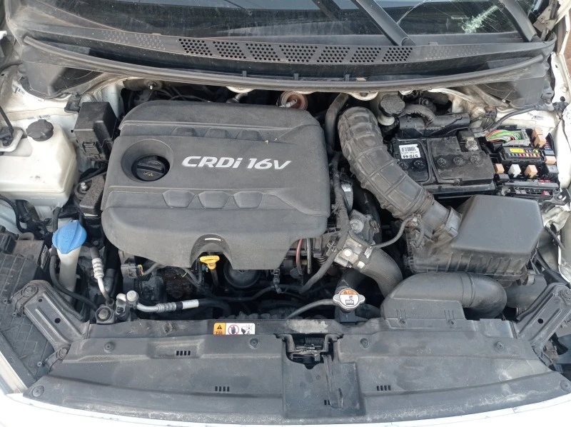 Kia Ceed 1.6 GRD, снимка 5 - Автомобили и джипове - 46668206