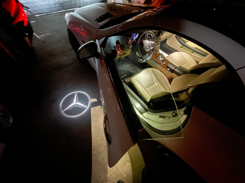 Mercedes-Benz SLC 300, снимка 13 - Автомобили и джипове - 44840128