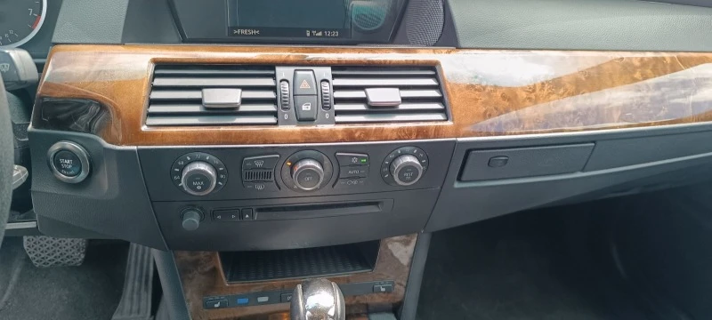 BMW 525 3000, снимка 11 - Автомобили и джипове - 47963890