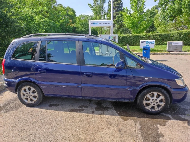 Opel Zafira 2.2 DTI, снимка 3 - Автомобили и джипове - 47201571