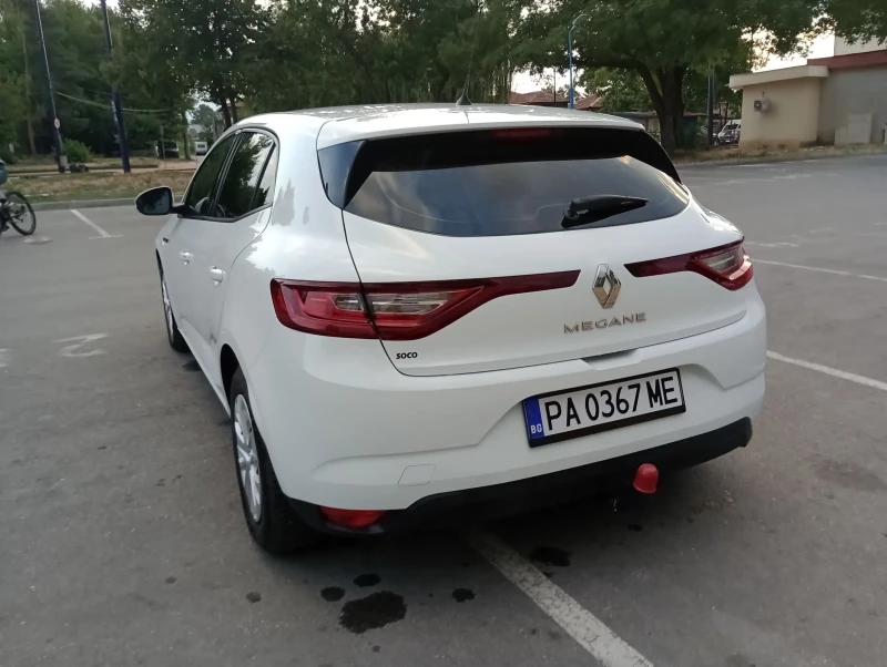 Renault Megane 1.2   4 цилиндъра регистрирана , снимка 8 - Автомобили и джипове - 49442920