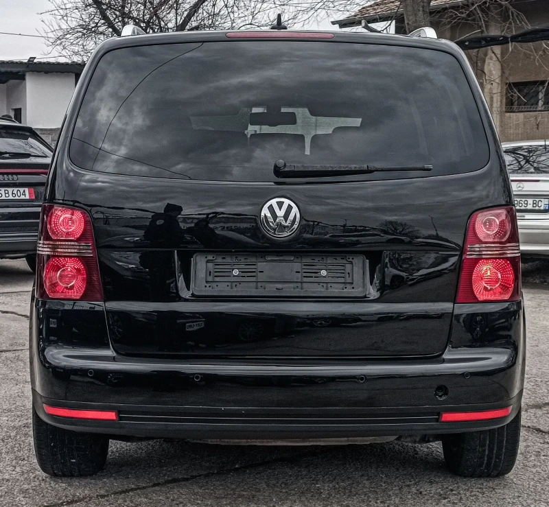 VW Touran 2.0TDI HIGHLINE NAVI 6+ 1, снимка 5 - Автомобили и джипове - 48981960