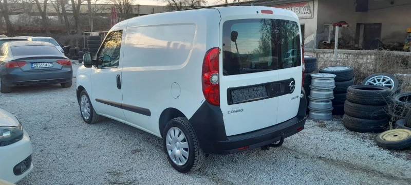 Opel Combo 1.3 90k.c, снимка 3 - Автомобили и джипове - 49220179