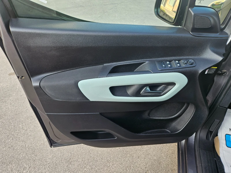Citroen Berlingo 1.5ПЕРФЕКТЕН N1 5места, снимка 8 - Автомобили и джипове - 50997670