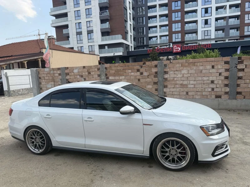VW Jetta 2.0 Turbo, снимка 3 - Автомобили и джипове - 52643011