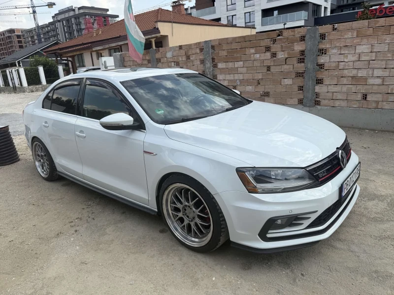 VW Jetta 2.0 Turbo, снимка 6 - Автомобили и джипове - 52643011