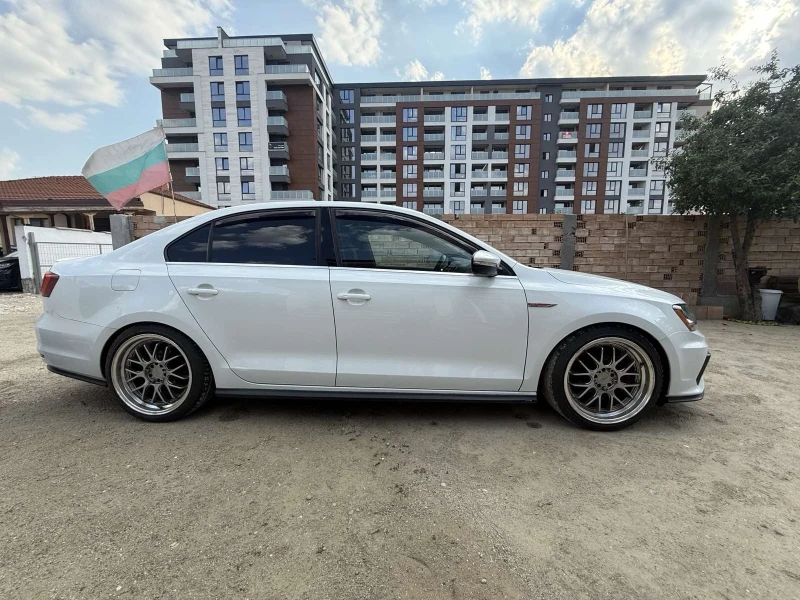 VW Jetta 2.0 Turbo, снимка 5 - Автомобили и джипове - 52643011