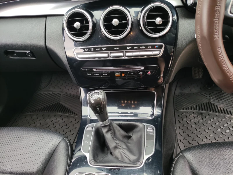 Mercedes-Benz C 220, снимка 13 - Автомобили и джипове - 51251702