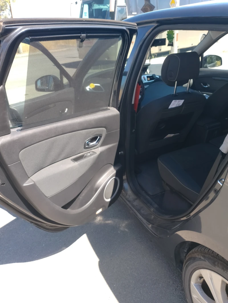 Renault Scenic X-MOD, снимка 12 - Автомобили и джипове - 51576694