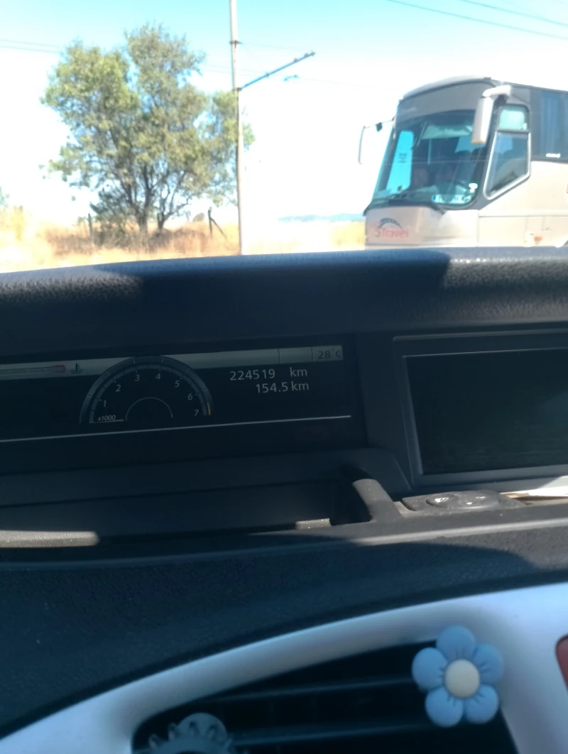 Renault Scenic X-MOD, снимка 11 - Автомобили и джипове - 51576694