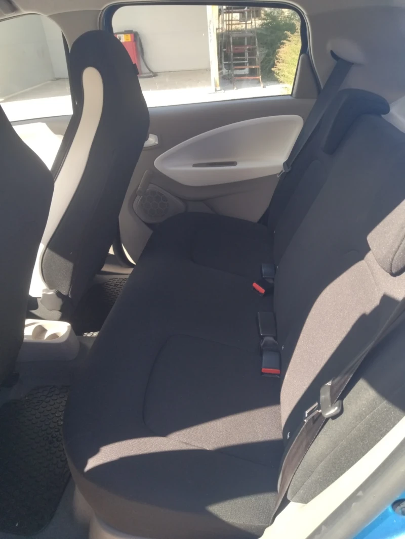 Renault Zoe ZE40 , снимка 11 - Автомобили и джипове - 52371794