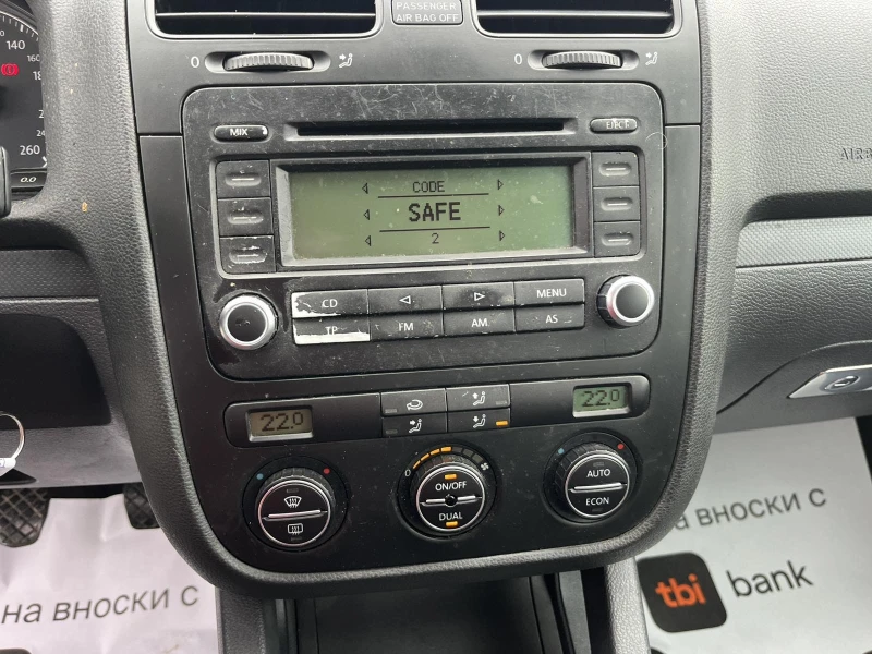 VW Golf 1.9TDI 105кс. КЛИМАТРОНИК АВТОПИЛОТ ВНОС ИТАЛИЯ, снимка 14 - Автомобили и джипове - 52617850