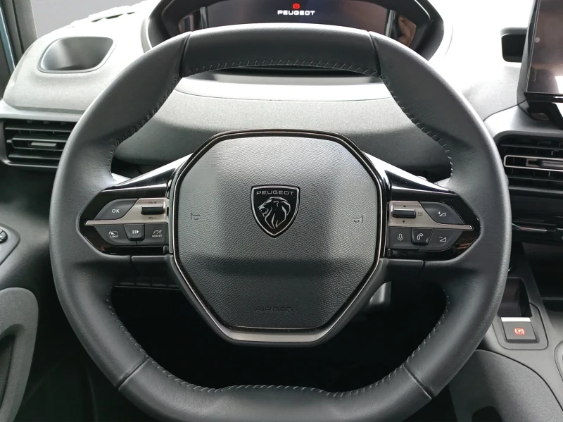 Peugeot Rifter MCA MPV Standard ALLURE 1.5 BlueHDI 130 EAT8 S&S E, снимка 12 - Автомобили и джипове - 52748843