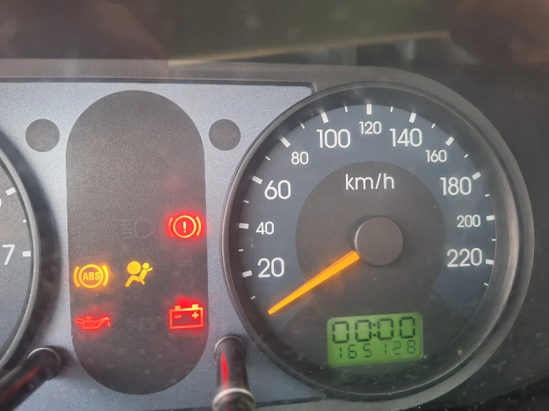 Ford Fiesta 1.25cc, снимка 7 - Автомобили и джипове - 53509688