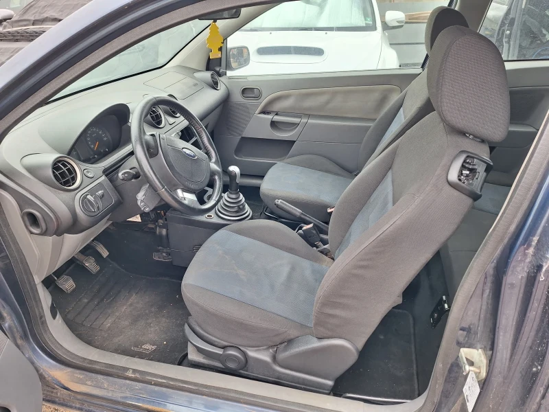 Ford Fiesta 1.25cc, снимка 6 - Автомобили и джипове - 53509688