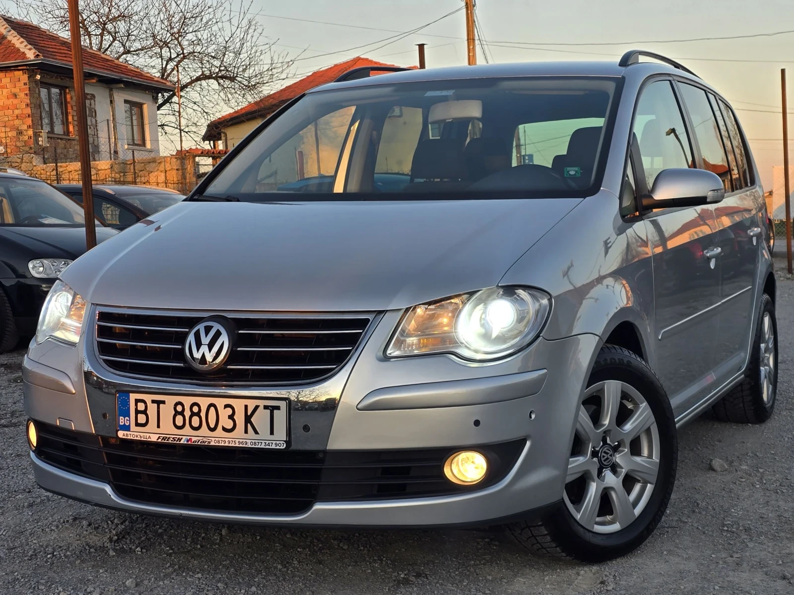 VW Touran 1.9 TDI 105 К.С. АВТОМАТ / НАВИ / ТЕМПОМАТ | Mobile.bg — изображение 1