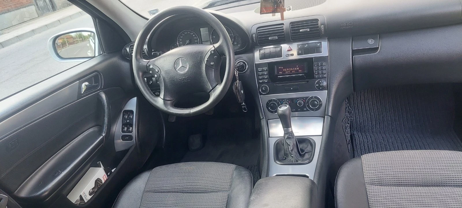Mercedes-Benz C 200  - изображение 8