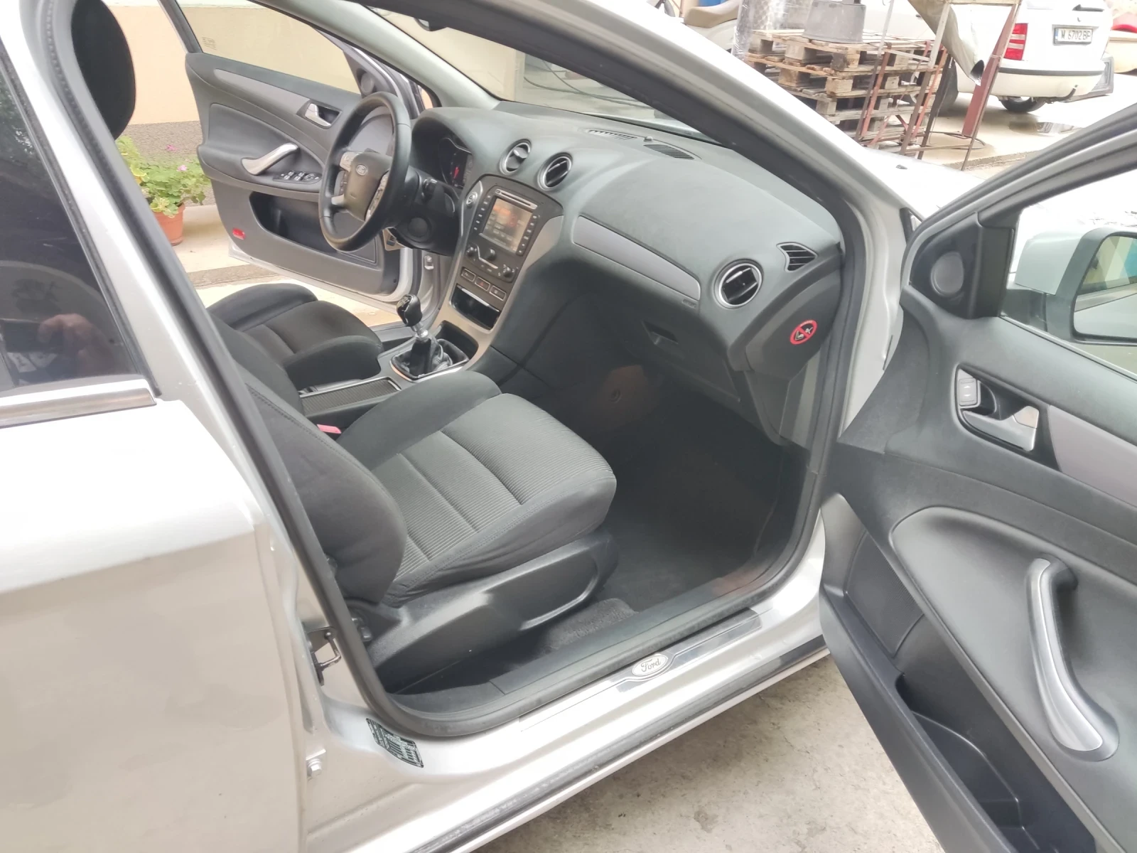 Ford Mondeo 2.0TDCI Titanium - изображение 7