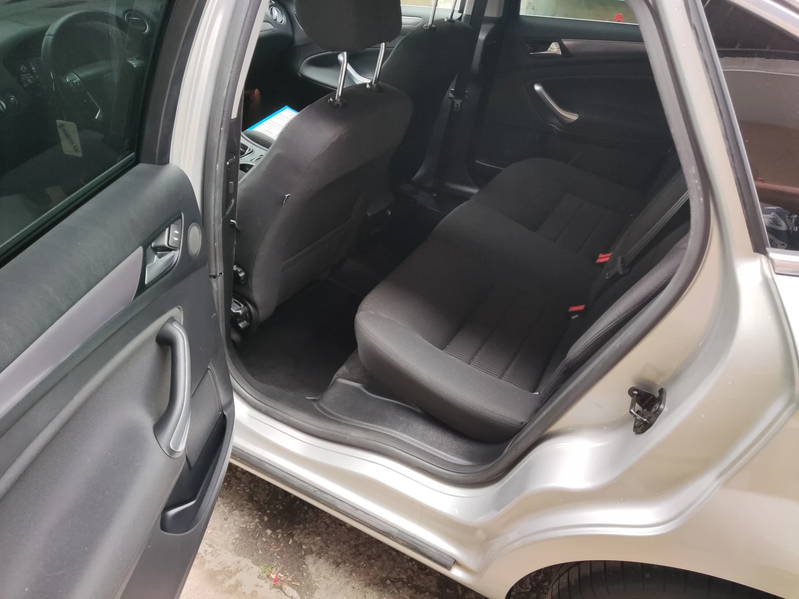 Ford Mondeo 2.0TDCI Titanium - изображение 6
