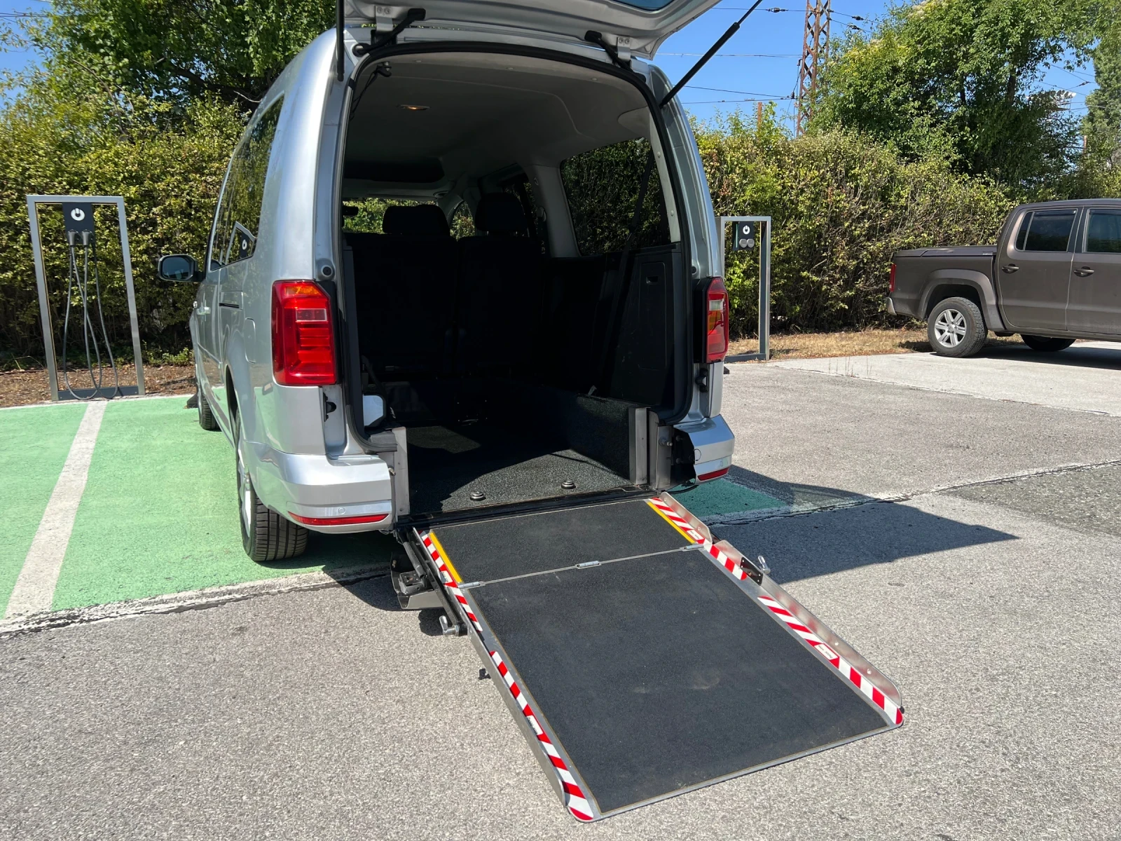 VW Caddy 2.0TDI AUTOMATIC NAVI * РАМПА*  - изображение 7