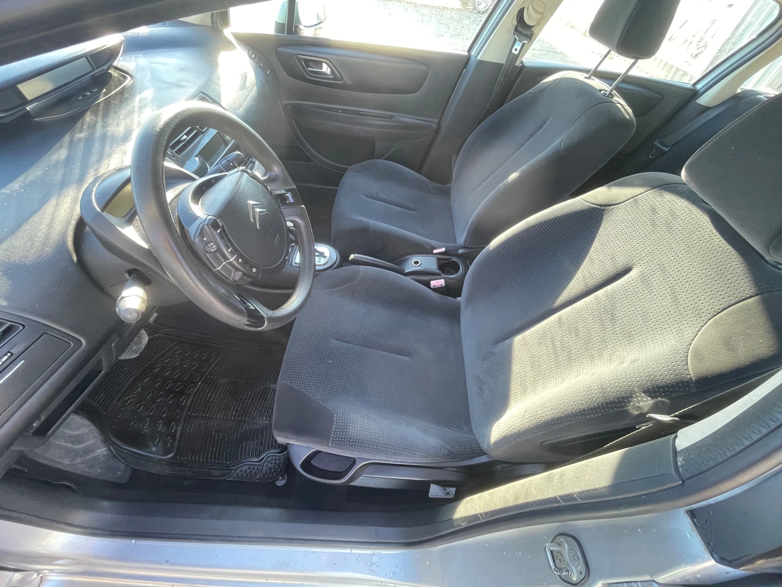 Citroen C4 1.6i - изображение 8