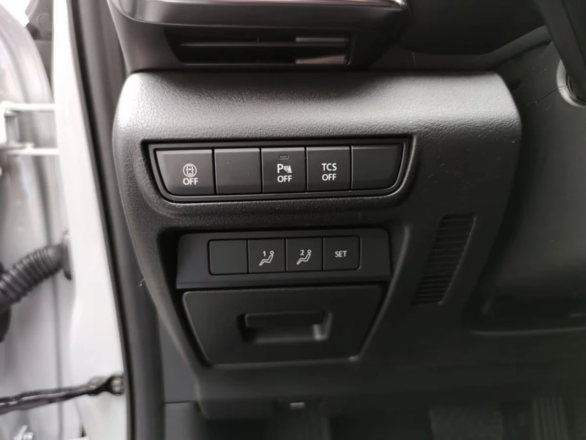 Mazda MX-30 eSKYACTIV/145HP/ADVANTAGE/MATRIX/CAM/HUD/NAVI/116q, снимка 9 - Автомобили и джипове - 54070407