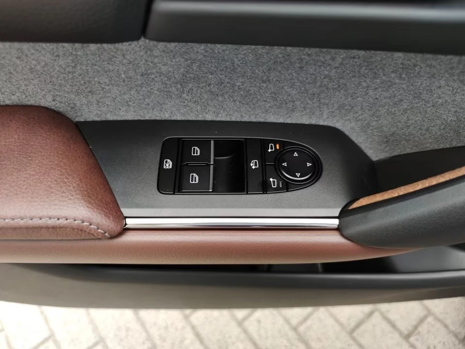 Mazda MX-30 eSKYACTIV/145HP/ADVANTAGE/MATRIX/CAM/HUD/NAVI/116q, снимка 10 - Автомобили и джипове - 54070407