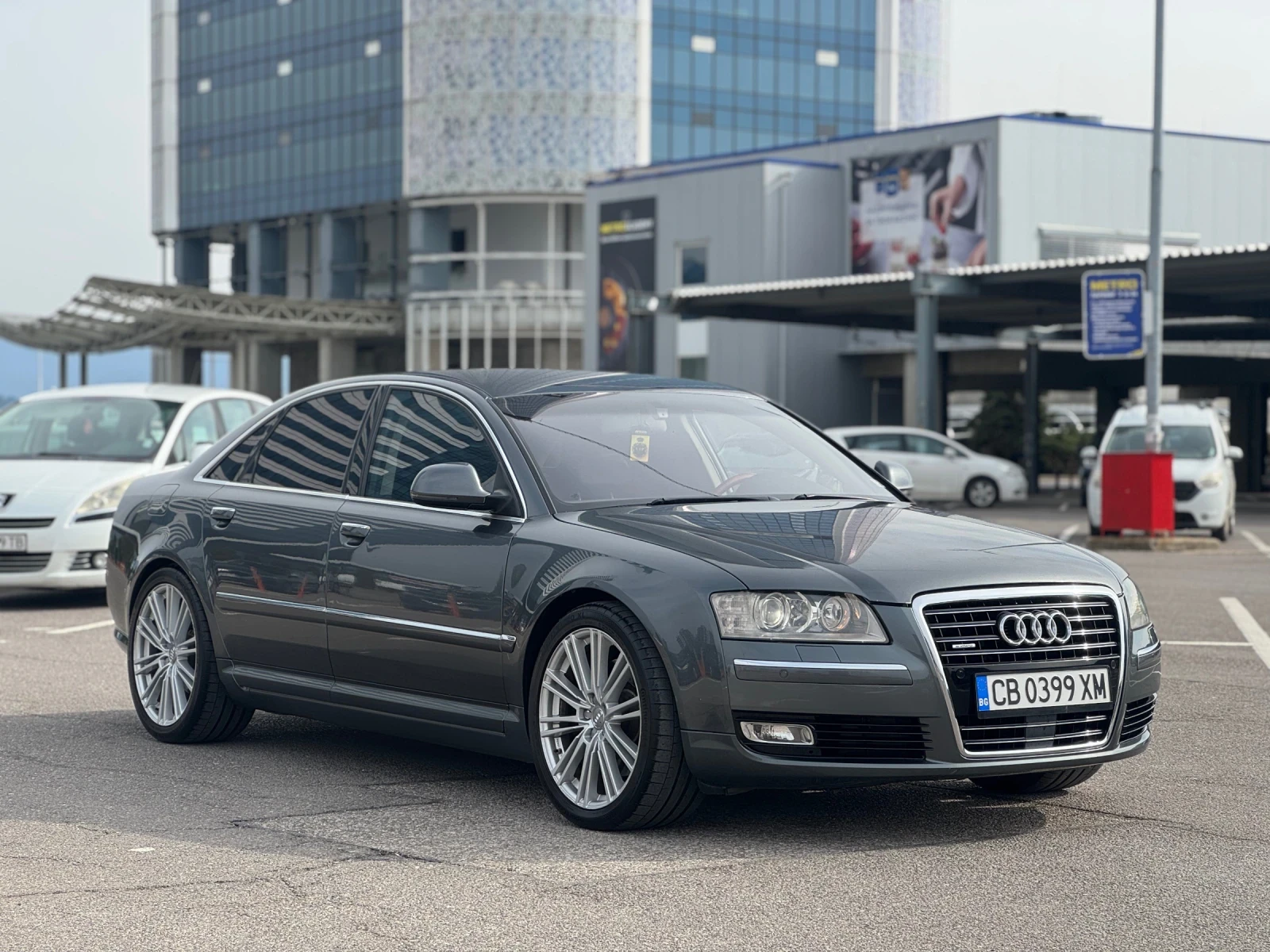 Audi A8, снимка 2 - Автомобили и джипове - 54181680