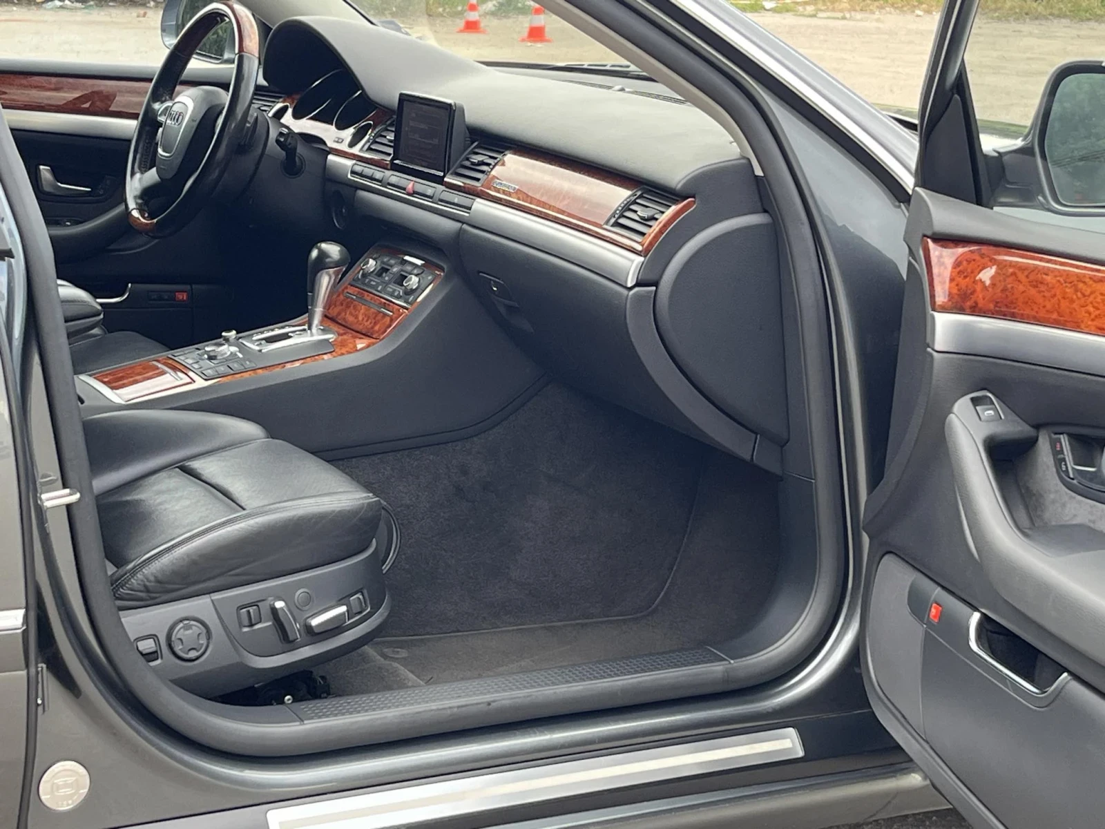 Audi A8, снимка 6 - Автомобили и джипове - 54181680