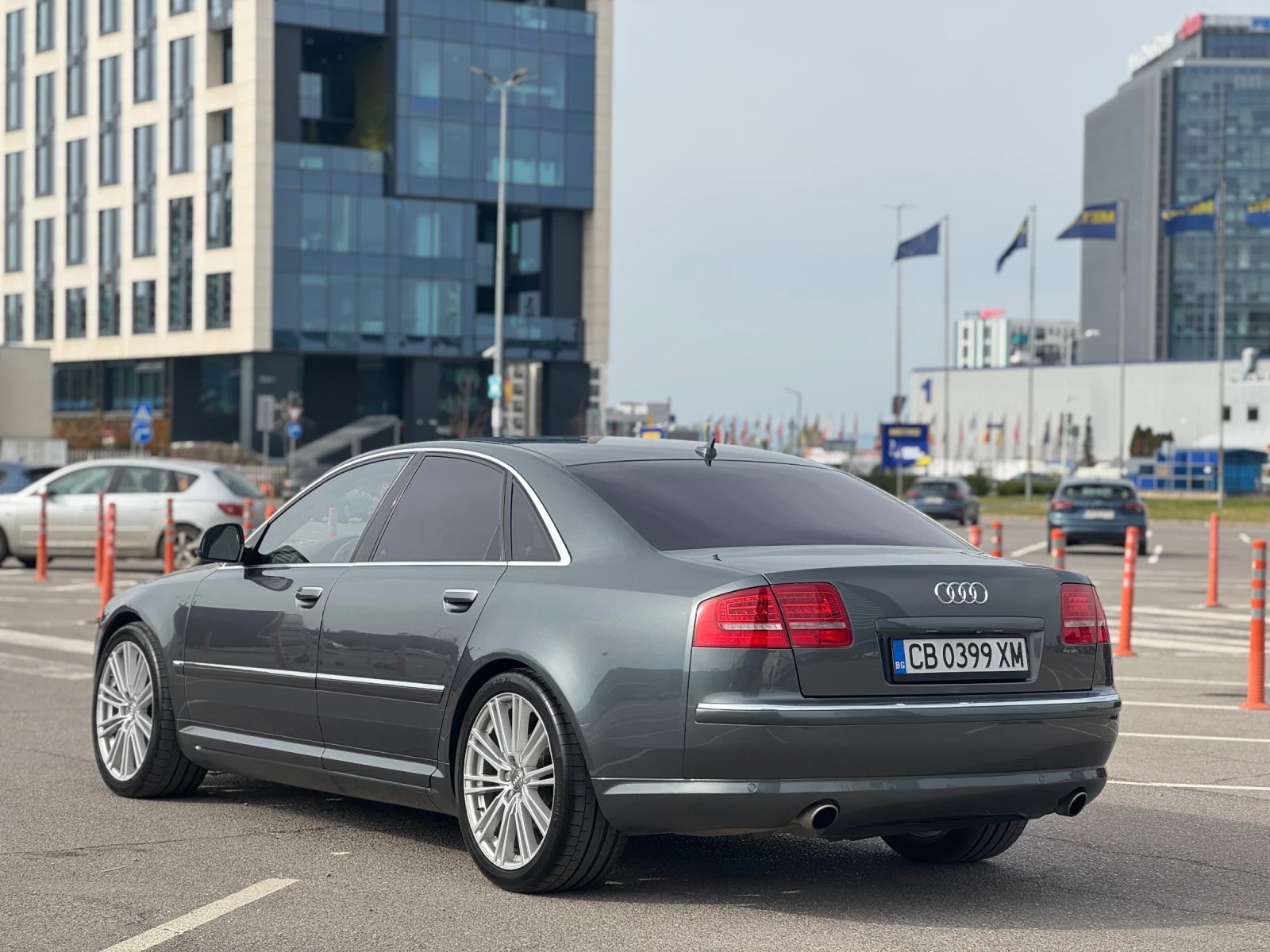 Audi A8, снимка 3 - Автомобили и джипове - 54181680