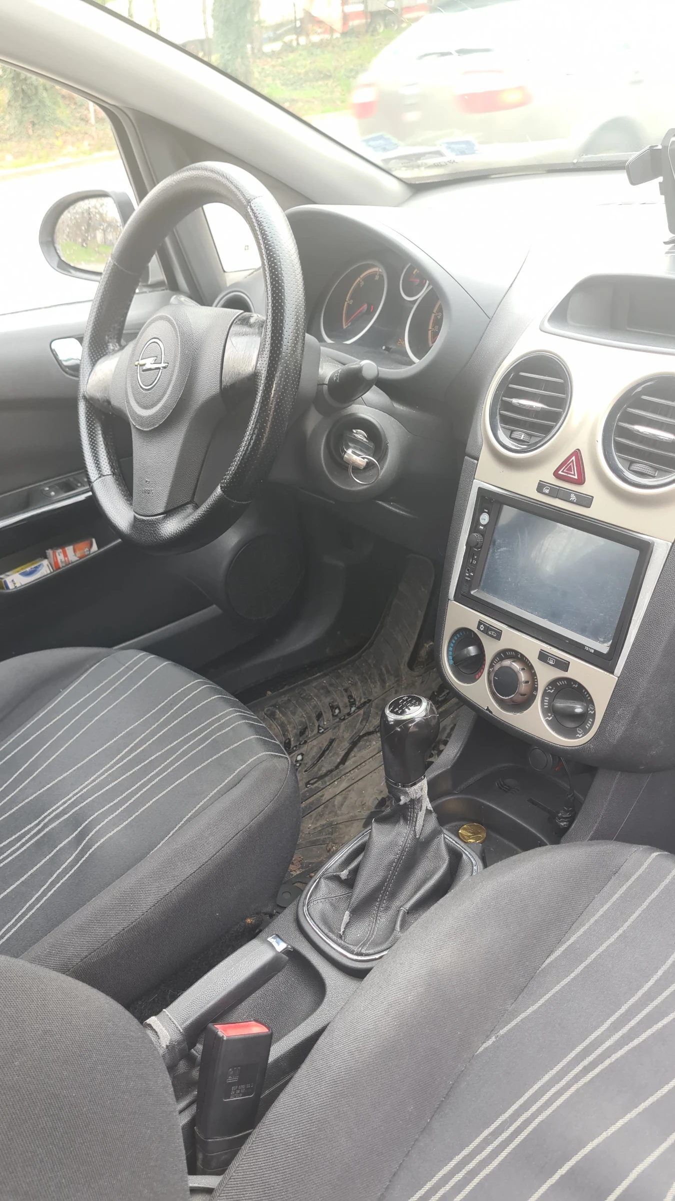 Opel Corsa, снимка 8 - Автомобили и джипове - 54182493