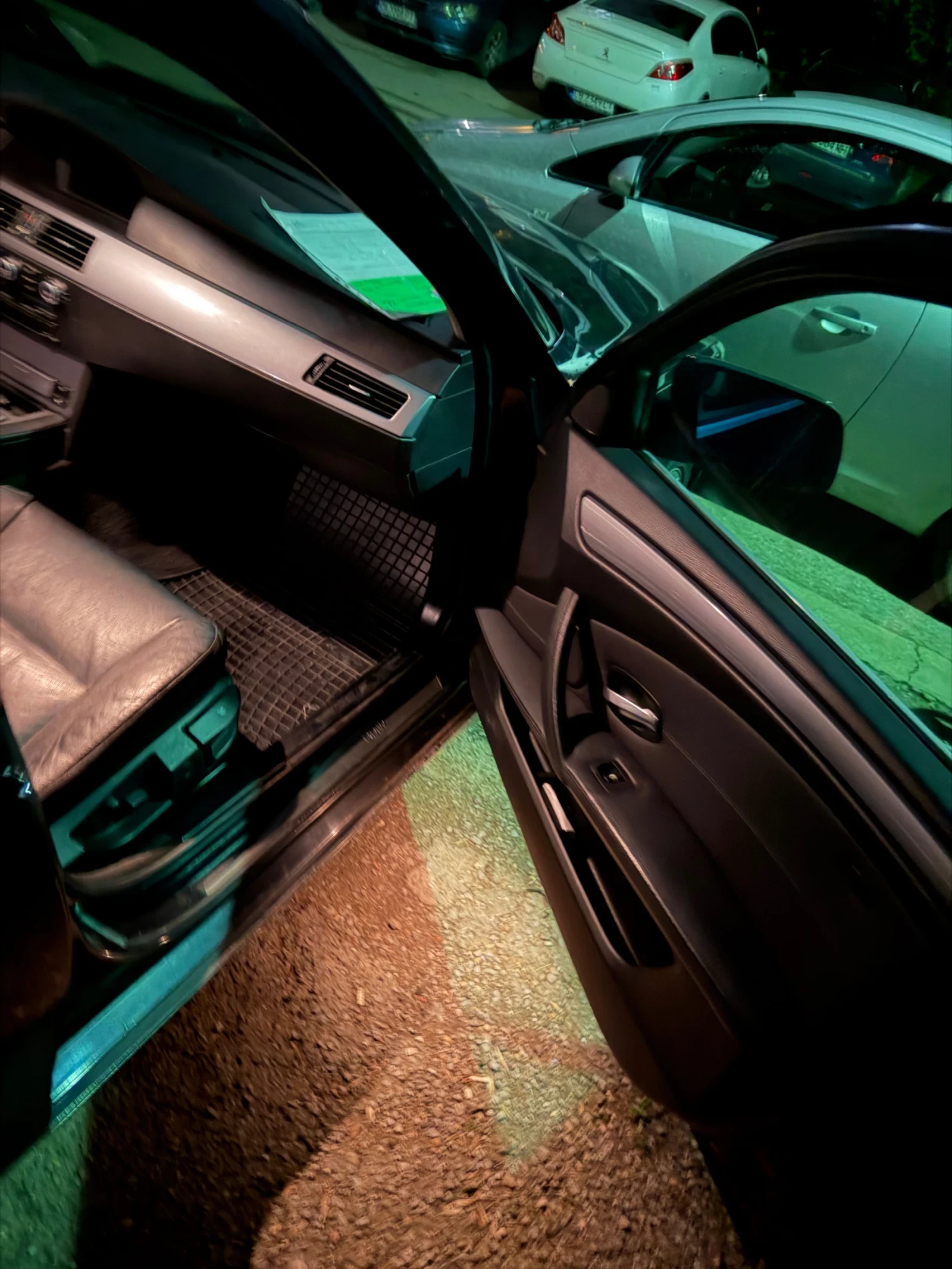 BMW 525 525, снимка 13 - Автомобили и джипове - 54401822