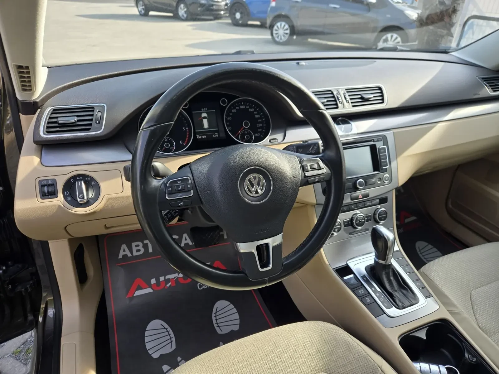 VW Passat 1.6TDI-105кс= АВТОМАТ= НАВИ= АВТОПИЛОТ= HIGHLINE, снимка 8 - Автомобили и джипове - 54457354