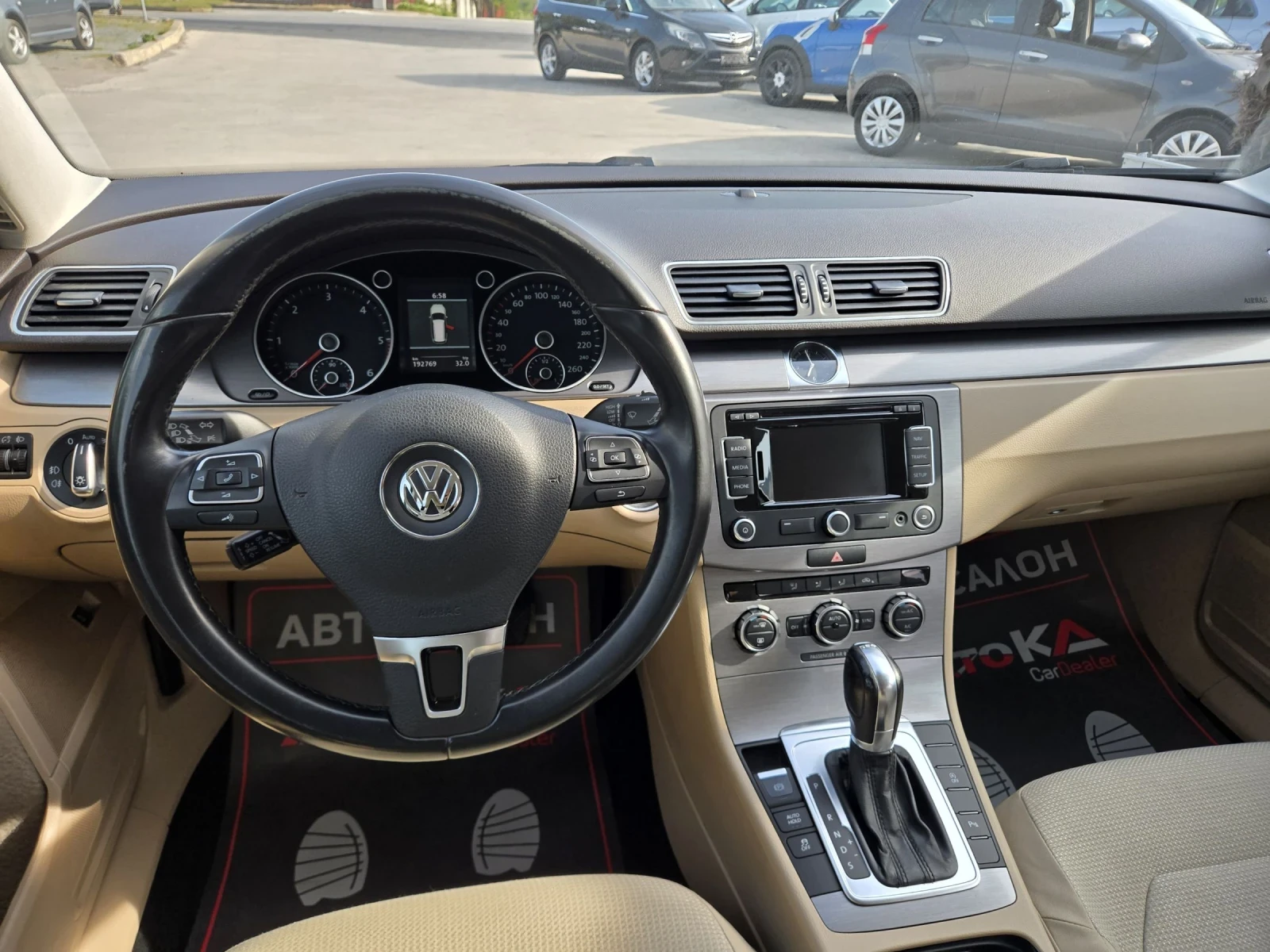 VW Passat 1.6TDI-105кс= АВТОМАТ= НАВИ= АВТОПИЛОТ= HIGHLINE, снимка 11 - Автомобили и джипове - 54457354