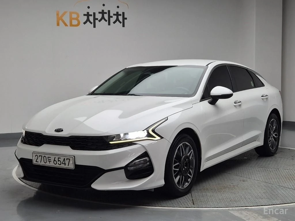 Kia K5 2.0 Trendy* ПОДГРЕВ* КАМЕРА* KEYLESS* КРАЙНА ЦЕНА*