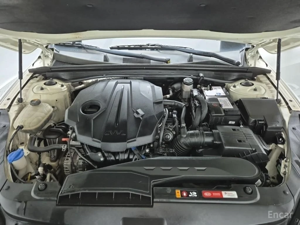 Kia K5 2.0 Trendy* ПОДГРЕВ* КАМЕРА* KEYLESS* КРАЙНА ЦЕНА*, снимка 14 - Автомобили и джипове - 54497470
