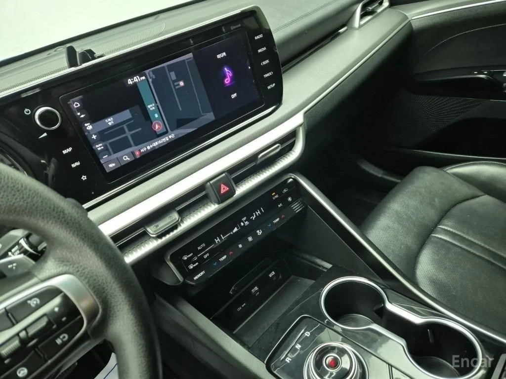 Kia K5 2.0 Trendy* ПОДГРЕВ* КАМЕРА* KEYLESS* КРАЙНА ЦЕНА*, снимка 9 - Автомобили и джипове - 54497470