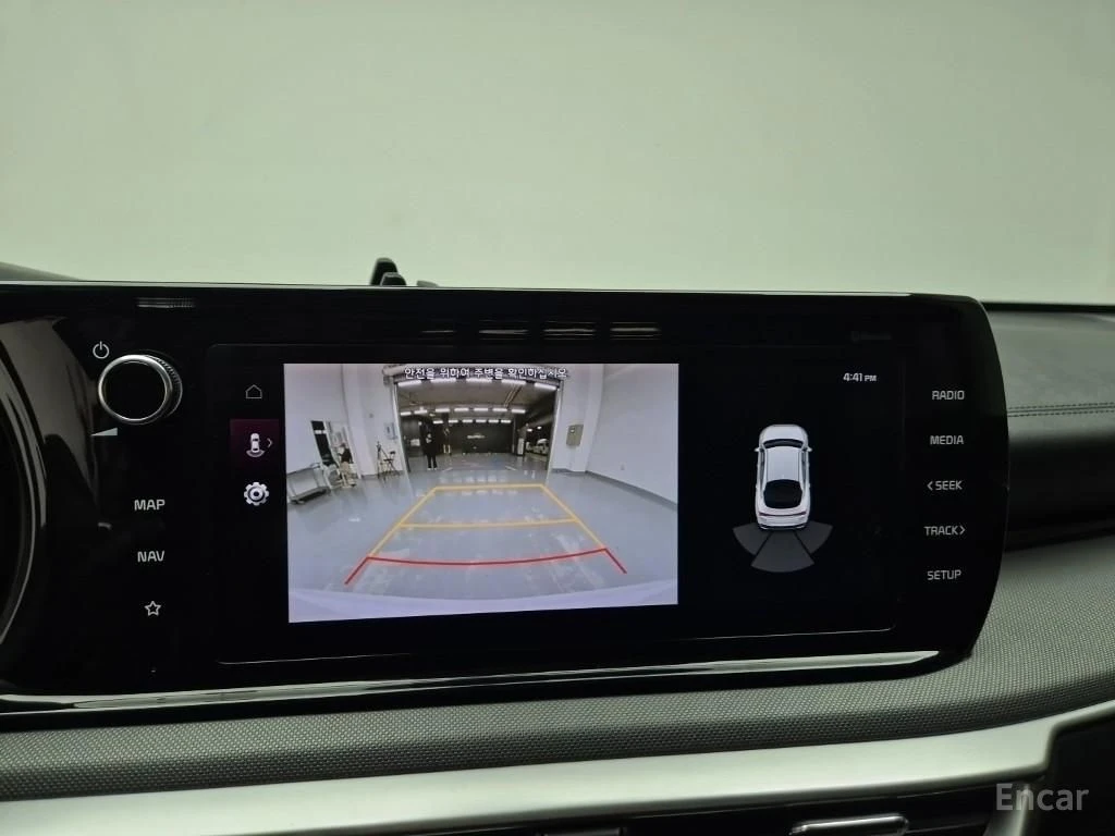 Kia K5 2.0 Trendy* ПОДГРЕВ* КАМЕРА* KEYLESS* КРАЙНА ЦЕНА*, снимка 10 - Автомобили и джипове - 54497470