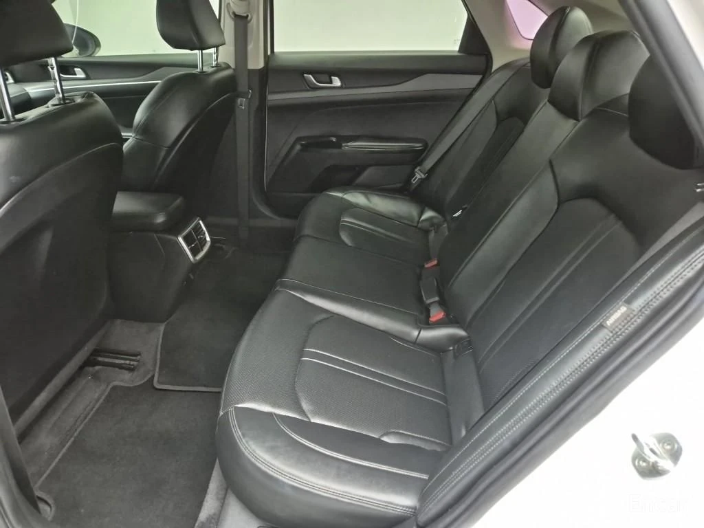 Kia K5 2.0 Trendy* ПОДГРЕВ* КАМЕРА* KEYLESS* КРАЙНА ЦЕНА*, снимка 13 - Автомобили и джипове - 54497470