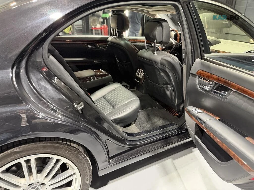 Mercedes-Benz S 600 V12 * FULL FULL * АвтоКредит* (ЦЕНА ДО БГ), снимка 13 - Автомобили и джипове - 54599158