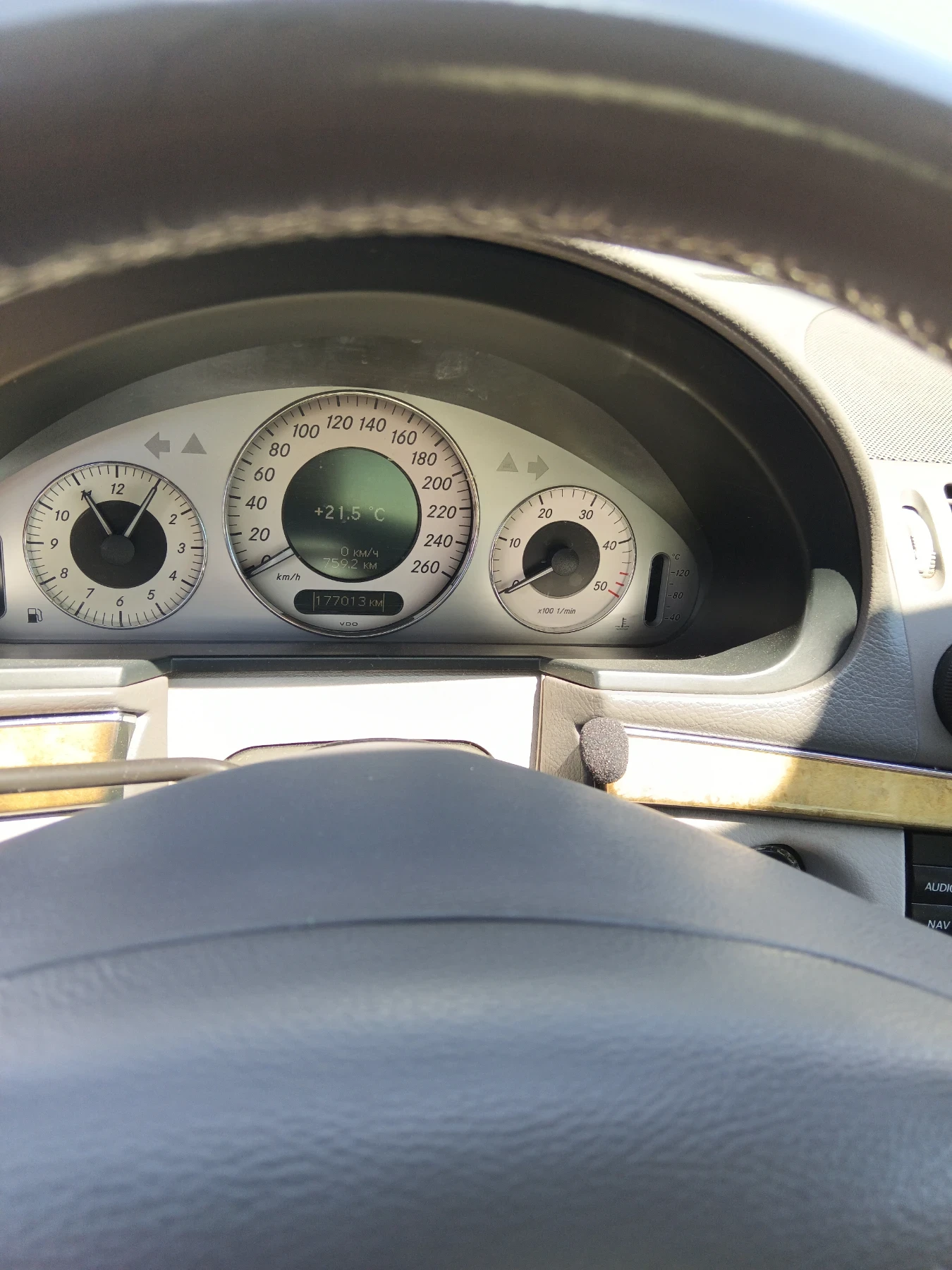 Mercedes-Benz E 280, снимка 6 - Автомобили и джипове - 54833471