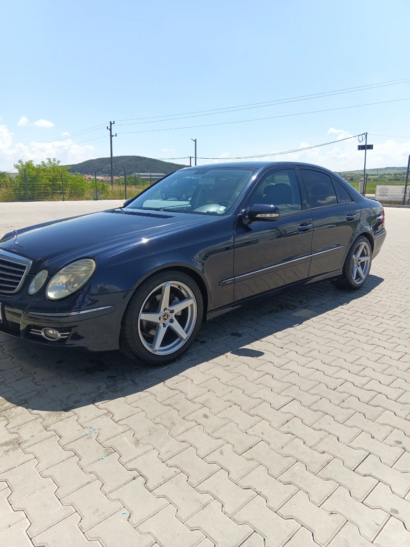 Mercedes-Benz E 280