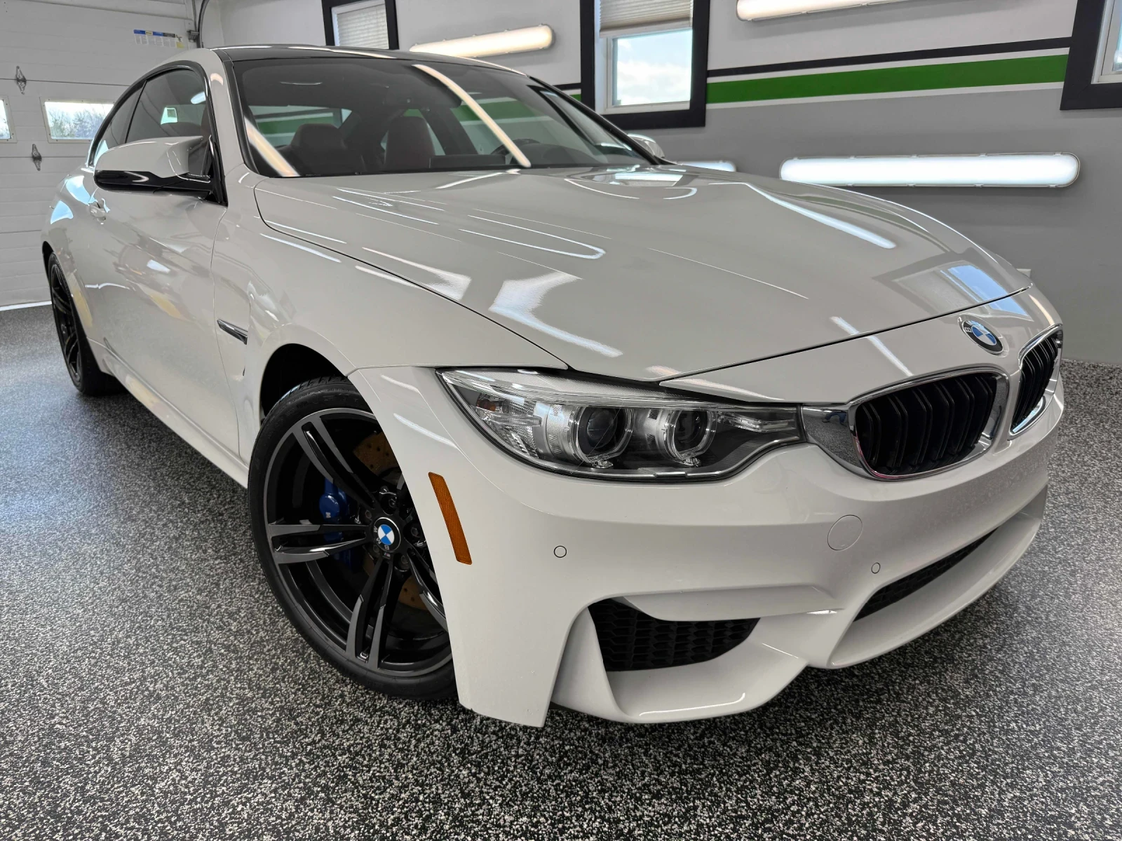 BMW M4 CARBON * CARFAX, снимка 3 - Автомобили и джипове - 54875634