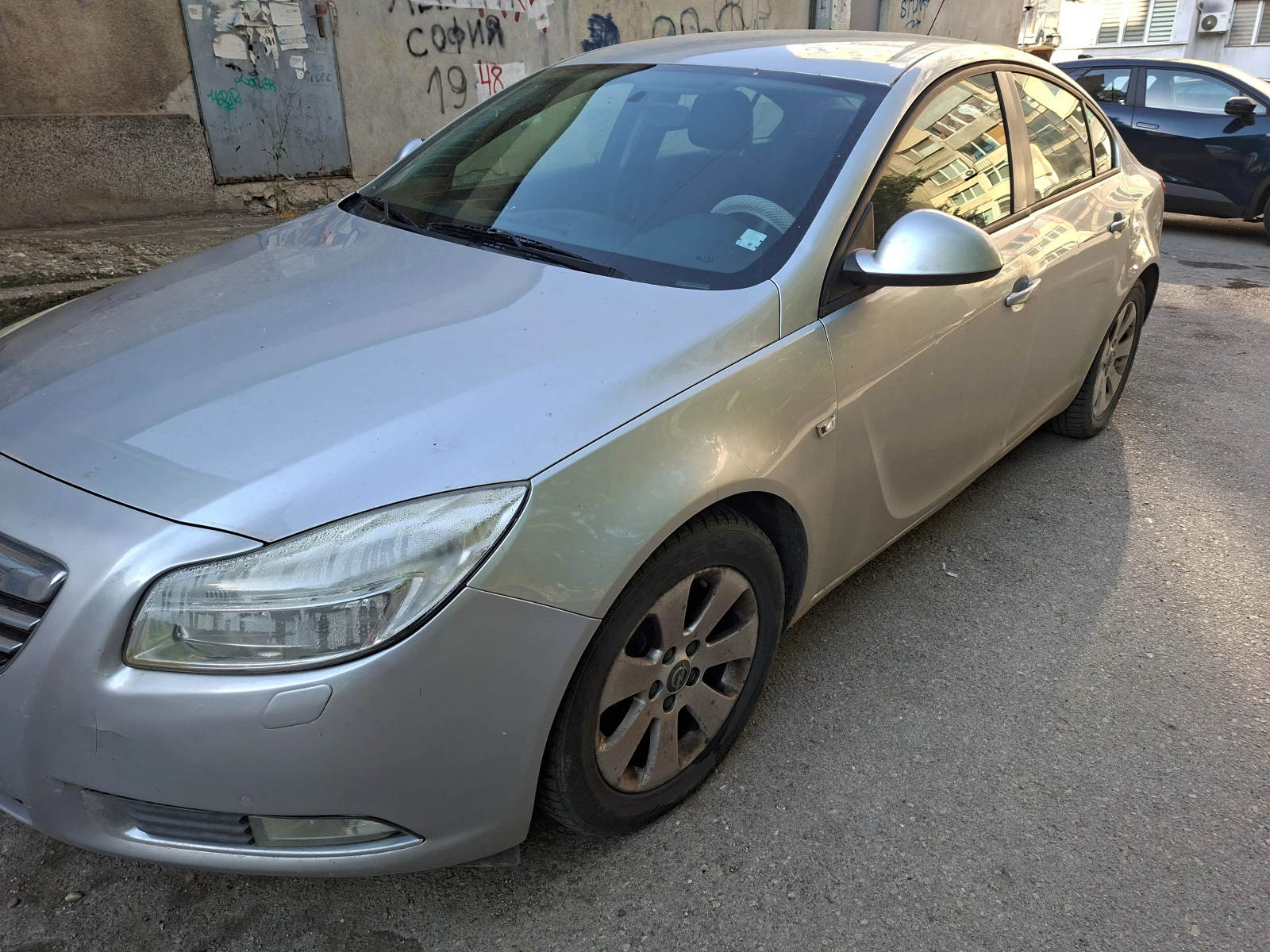 Opel Insignia 1.6, снимка 2 - Автомобили и джипове - 55097521