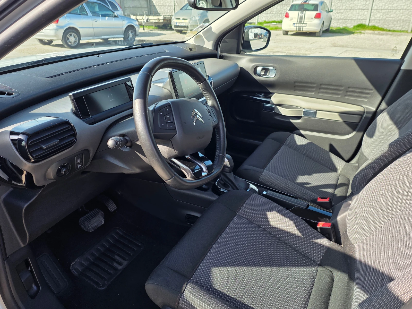 Citroen C4 Cactus 1.6HDI 120 6 BVA, снимка 8 - Автомобили и джипове - 55325505