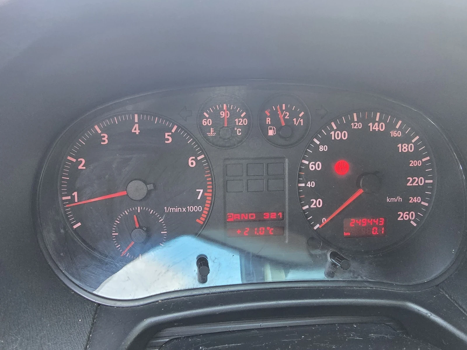 Audi A3 1.8, снимка 9 - Автомобили и джипове - 55333586