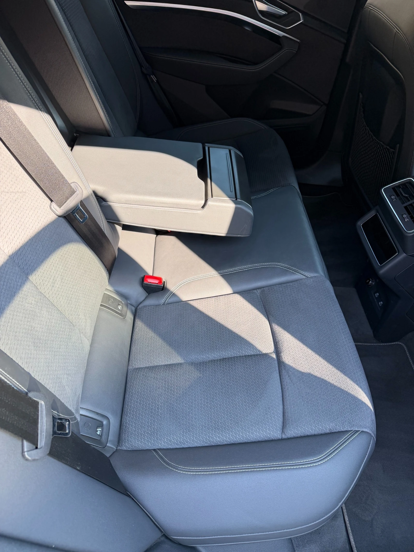 Audi E-Tron 95 kW, снимка 13 - Автомобили и джипове - 55584134