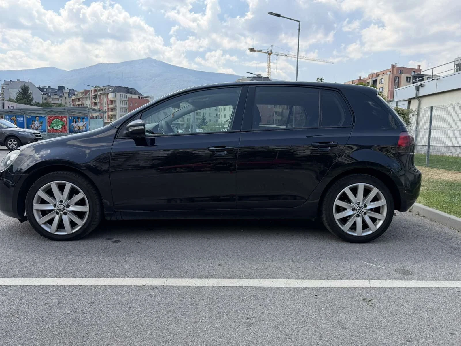 VW Golf 1.6 TDI, снимка 9 - Автомобили и джипове - 55805194