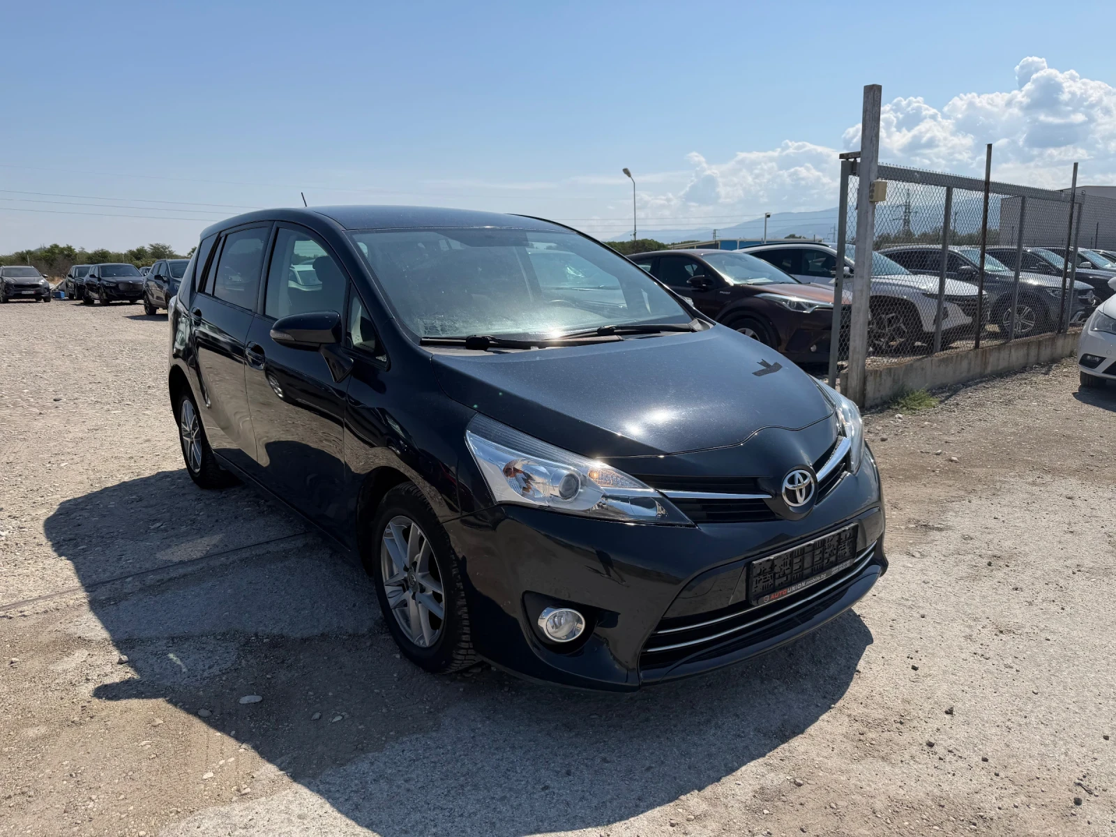 Toyota Verso 1.6 D, снимка 3 - Автомобили и джипове - 56115186