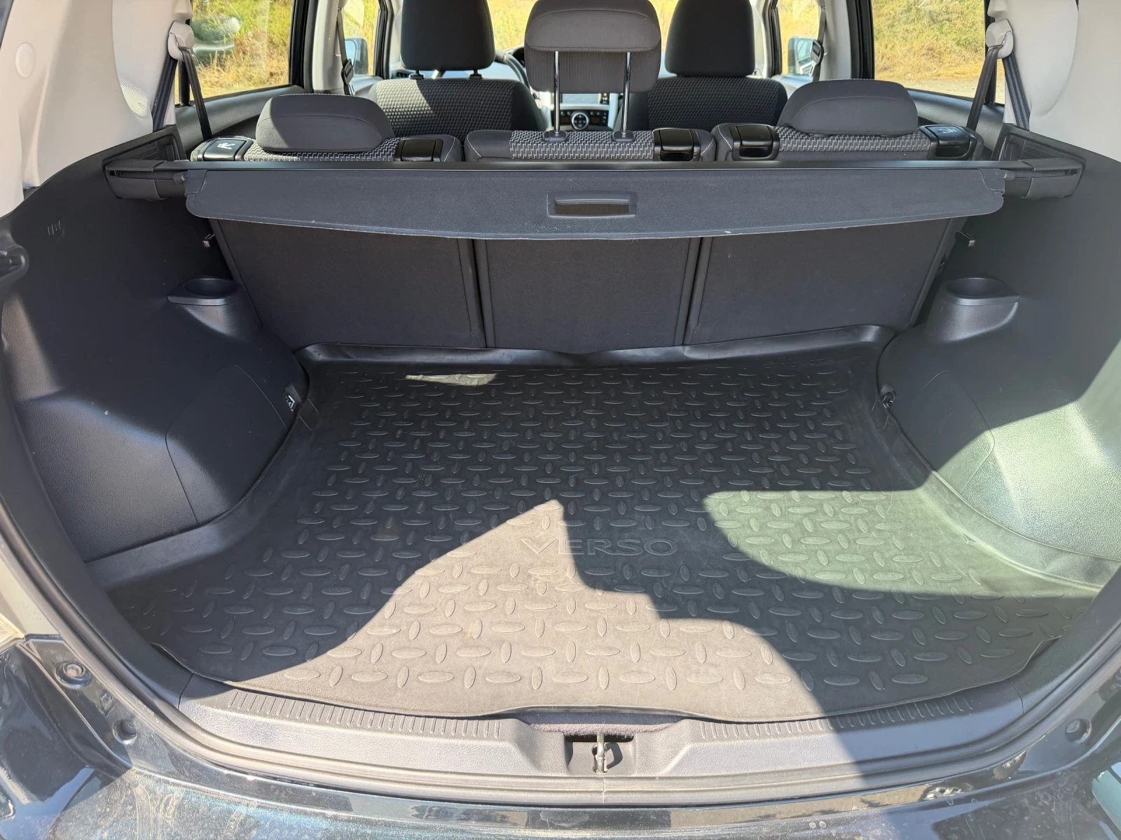 Toyota Verso 1.6 D, снимка 16 - Автомобили и джипове - 56115186